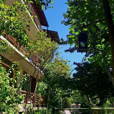 цветелина и митко Tatil Evi *