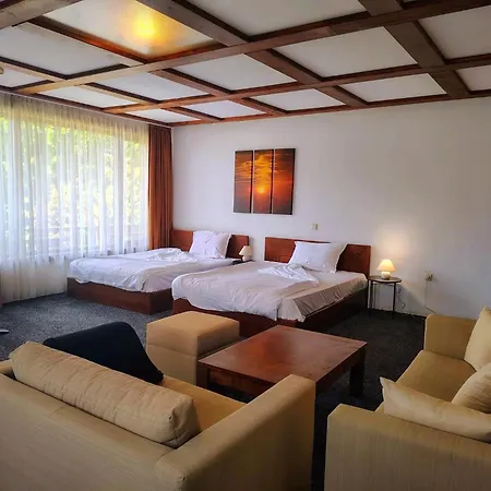 цветелина и митко Tatil Evi