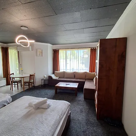 Semesterbostad Homely *